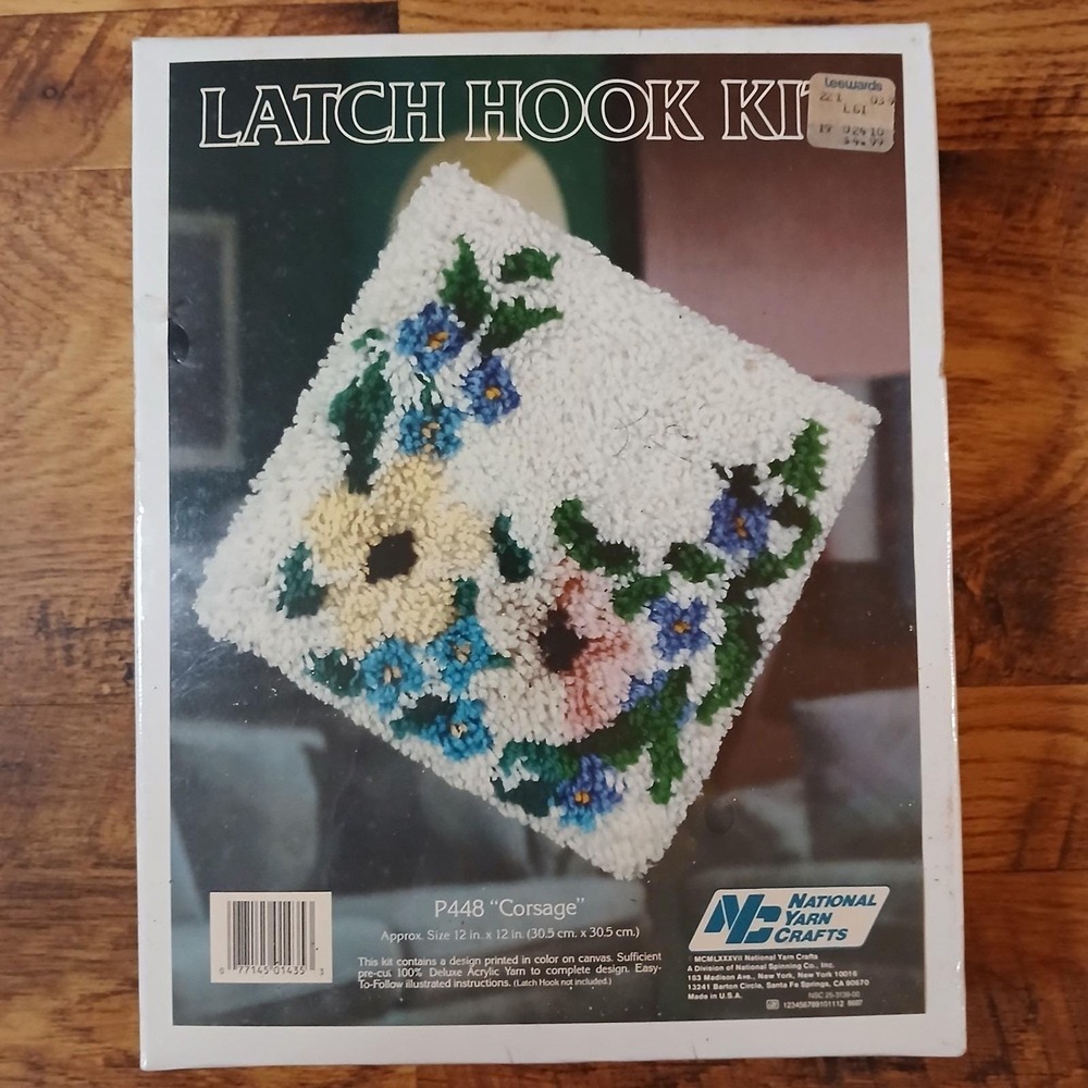 Vintage National Yarn Crafts Latch Hook Kit Floral P448 Corsage 1987 New Sealed